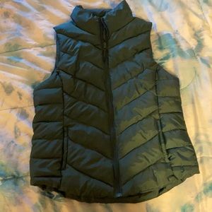 This is a size large ”SO” vest, has been worn once